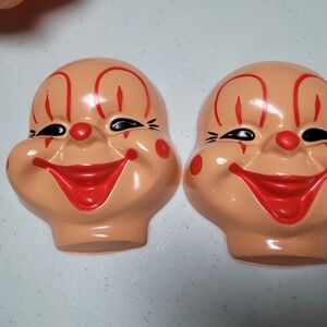 Smiling Face Toy Heads - Red and Tan